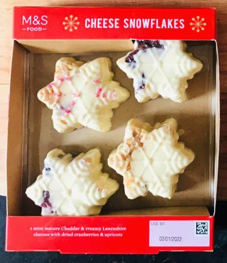 M&S Cheese Snowflakes flavoured with dried cranberries and dried apricots for Christmas 2021.